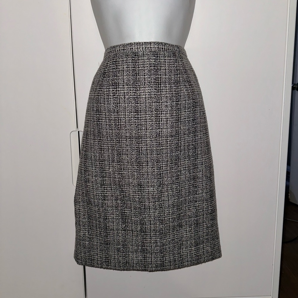 Black and White Vintage Villager Petites by Liz Clairborne pencil skirt